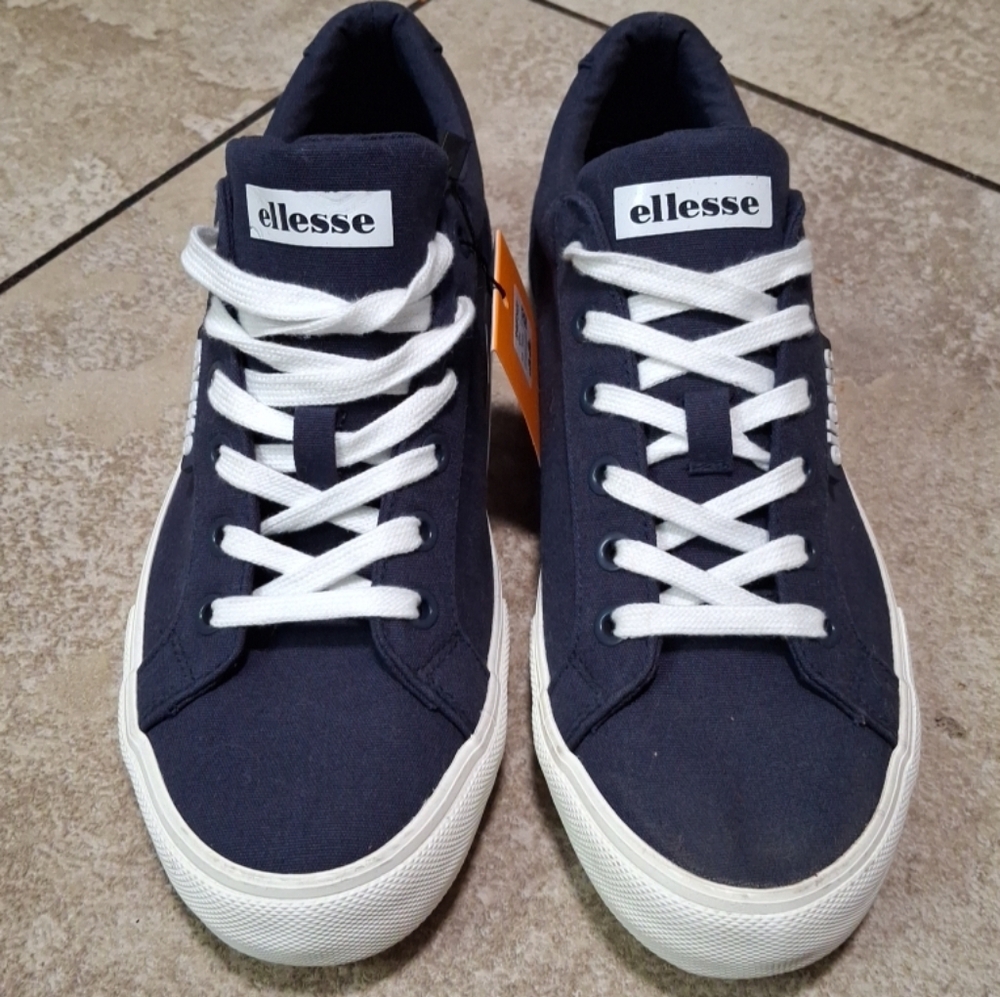 Ellesse Navy Blue Low Top Sneakers Men’s Lace Up Casual Shoes NWT